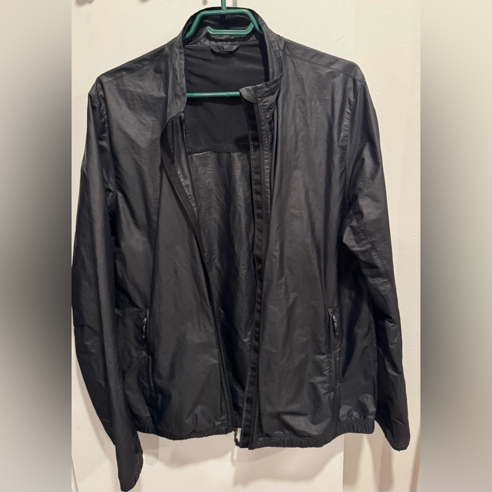 Lululemon Athletica Men's Windbreaker Jacket Black outdoors street jogging gym M